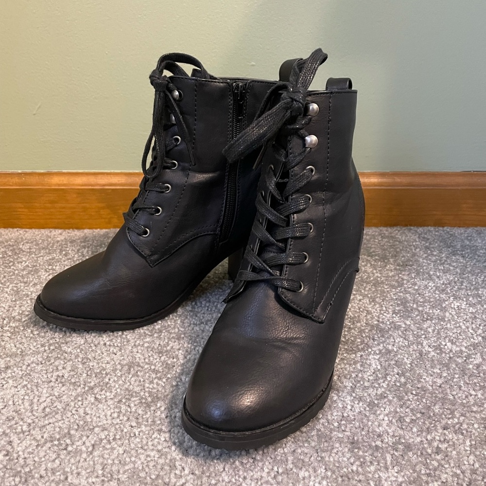 Black Chunky Heeled Ankle Boot